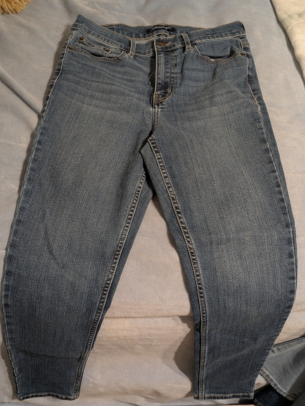 Calvin Klein Jeans Women's Skinny in Faded Blue Wash